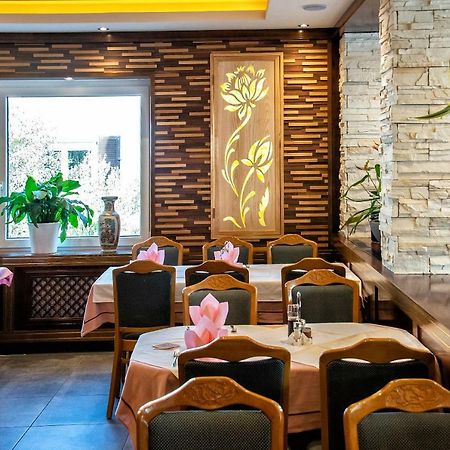 Gaststaette Lin Garden Hotel Untergruppenbach Екстериор снимка