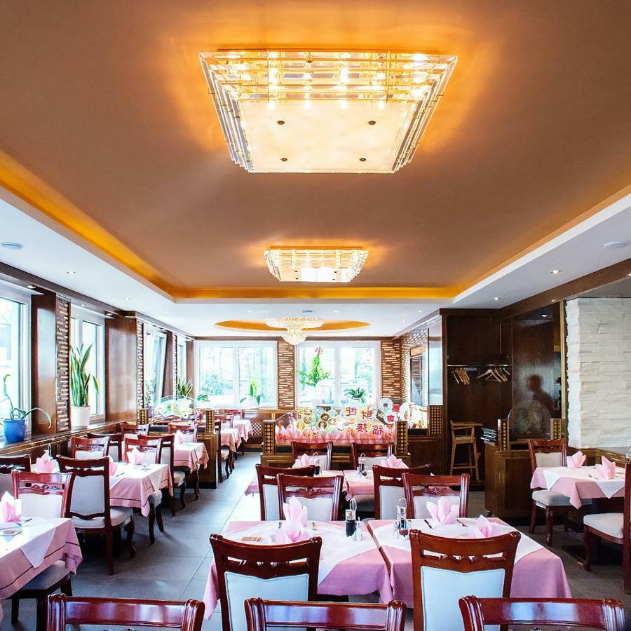 Gaststaette Lin Garden Hotel Untergruppenbach Екстериор снимка