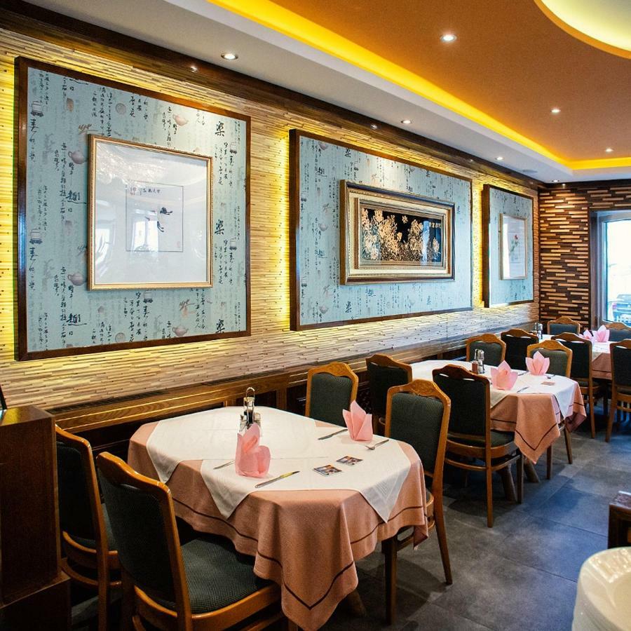 Gaststaette Lin Garden Hotel Untergruppenbach Екстериор снимка