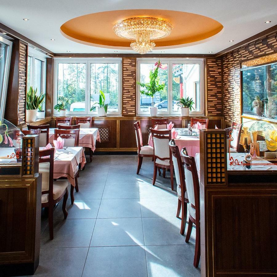 Gaststaette Lin Garden Hotel Untergruppenbach Екстериор снимка