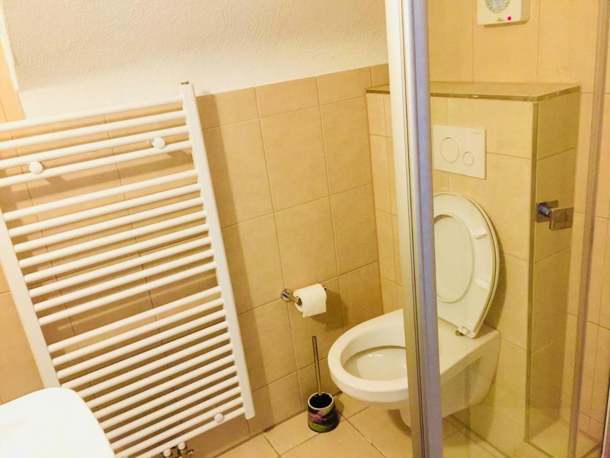 Gaststaette Lin Garden Hotel Untergruppenbach Екстериор снимка