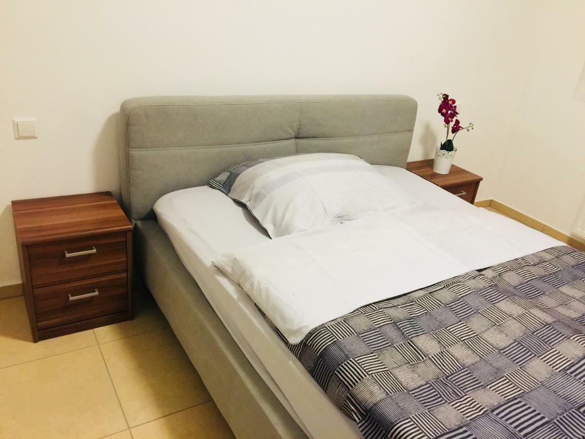 Gaststaette Lin Garden Hotel Untergruppenbach Екстериор снимка